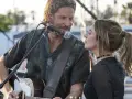 Bradley Cooper i Lady Gaga wykonują utwory z filmu "Narodziny gwiazdy".