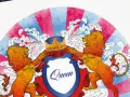 Dwa lwy podtrzymują koronę i herb z napisem "Queen". To symbol mojego życia, miłości mojego życia.