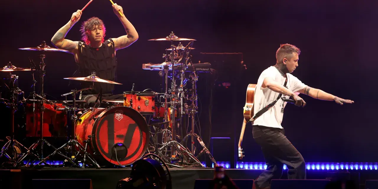 Tyler Joseph i Josh Dun podczas koncertu twenty one pilots w Polsce. Energia na scenie!